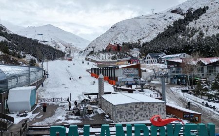 Palandöken ve Sarıkamış kayak merkezlerindeki bazı pistlerde kayak yapılmaya başlandı