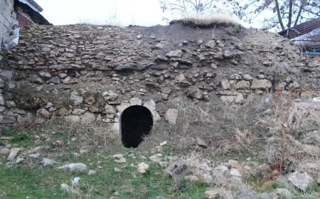 144 yıldır zamana direniyor. Tarihi yapı kaderine terk edildi